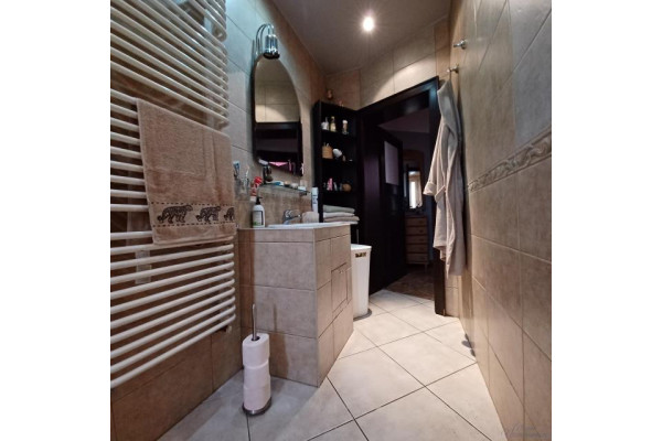 Gliwice, Chudoby, Apartament 112 mkw. w odrestaurowanej kamiennicy