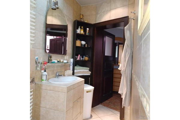Gliwice, Chudoby, Apartament 112 mkw. w odrestaurowanej kamiennicy