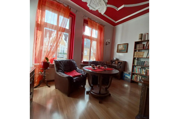 Gliwice, Chudoby, Apartament 112 mkw. w odrestaurowanej kamiennicy