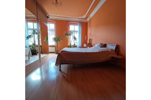 Gliwice, Chudoby, Apartament 112 mkw. w odrestaurowanej kamiennicy