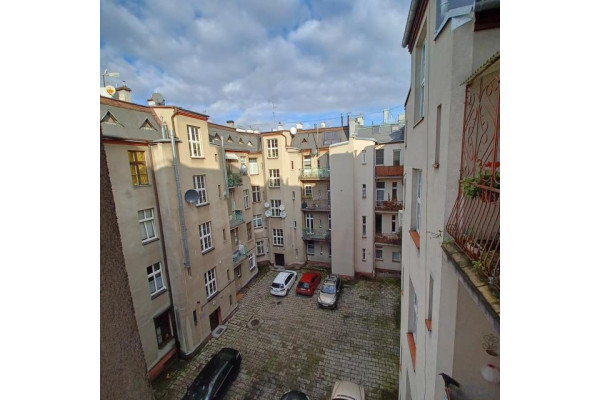 Gliwice, Chudoby, Apartament 112 mkw. w odrestaurowanej kamiennicy