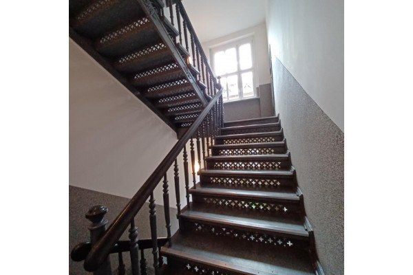 Gliwice, Chudoby, Apartament 112 mkw. w odrestaurowanej kamiennicy