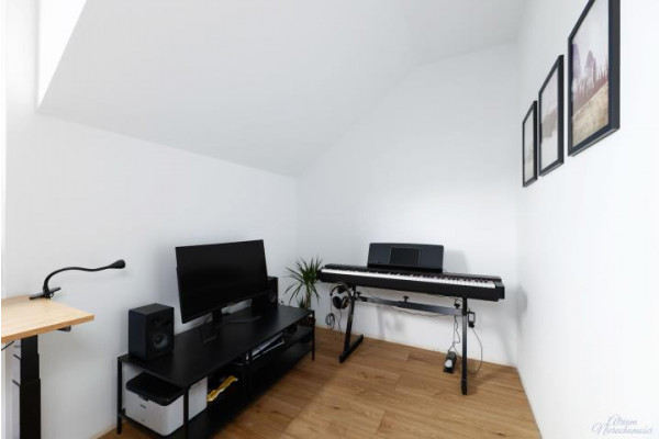 bielski, Wilkowice, Sielska, Dom w zabudowie bliźniaczej w Wilkowicach