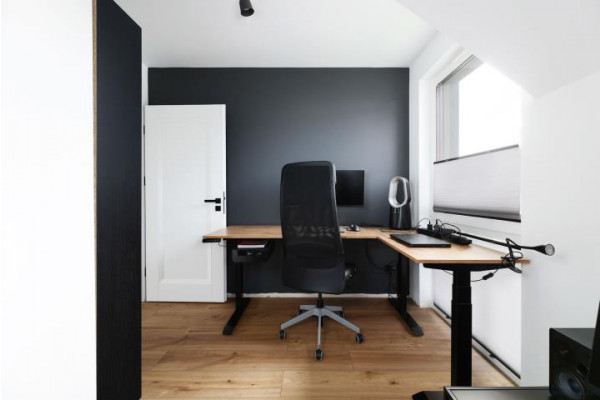 bielski, Wilkowice, Sielska, Dom w zabudowie bliźniaczej w Wilkowicach