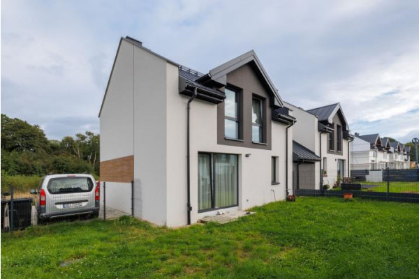 bielski, Wilkowice, Sielska, Dom w zabudowie bliźniaczej w Wilkowicach