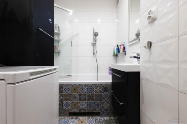 Bielsko-Biała, Kamienica, Roztoki, Czteropokojowe mieszkania w niskim bloku