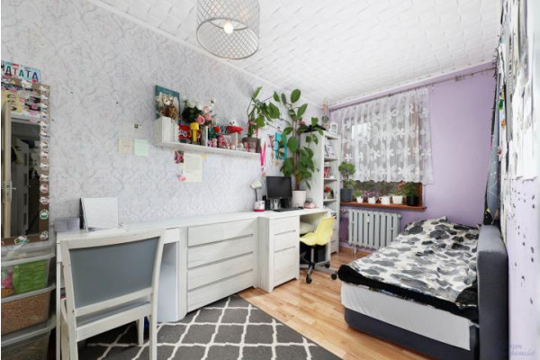 Bielsko-Biała, Kamienica, Roztoki, Czteropokojowe mieszkania w niskim bloku