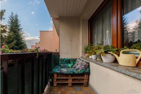 Bielsko-Biała, Kamienica, Roztoki, Czteropokojowe mieszkania w niskim bloku